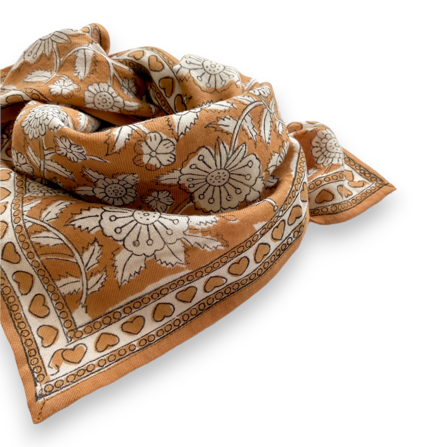 Petit Foulard Manika "CŒUR" Châtaigne